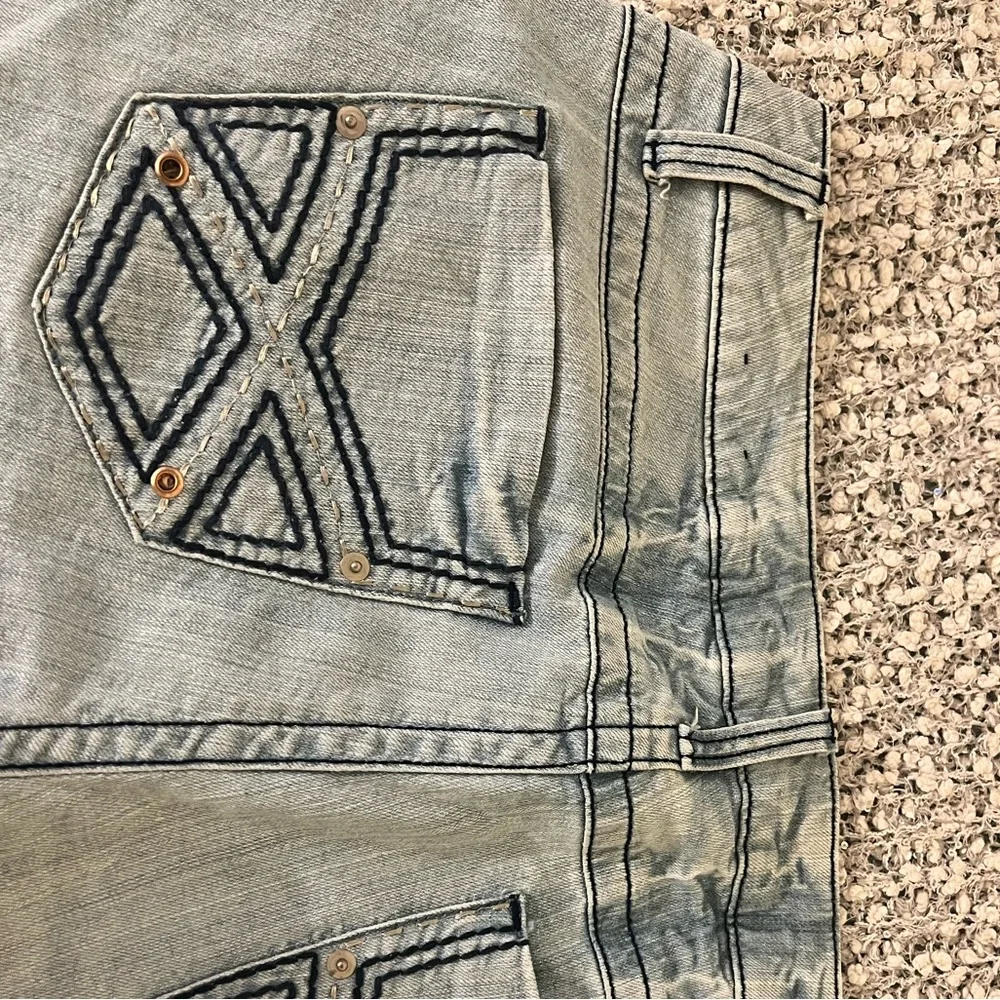 Jeans - Picture 3 of 4